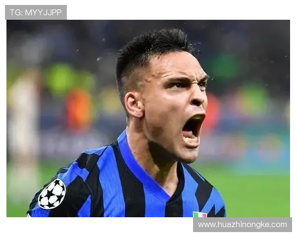 足球明星劳塔罗关键时刻失误引发球迷热议赛场表现备受关注